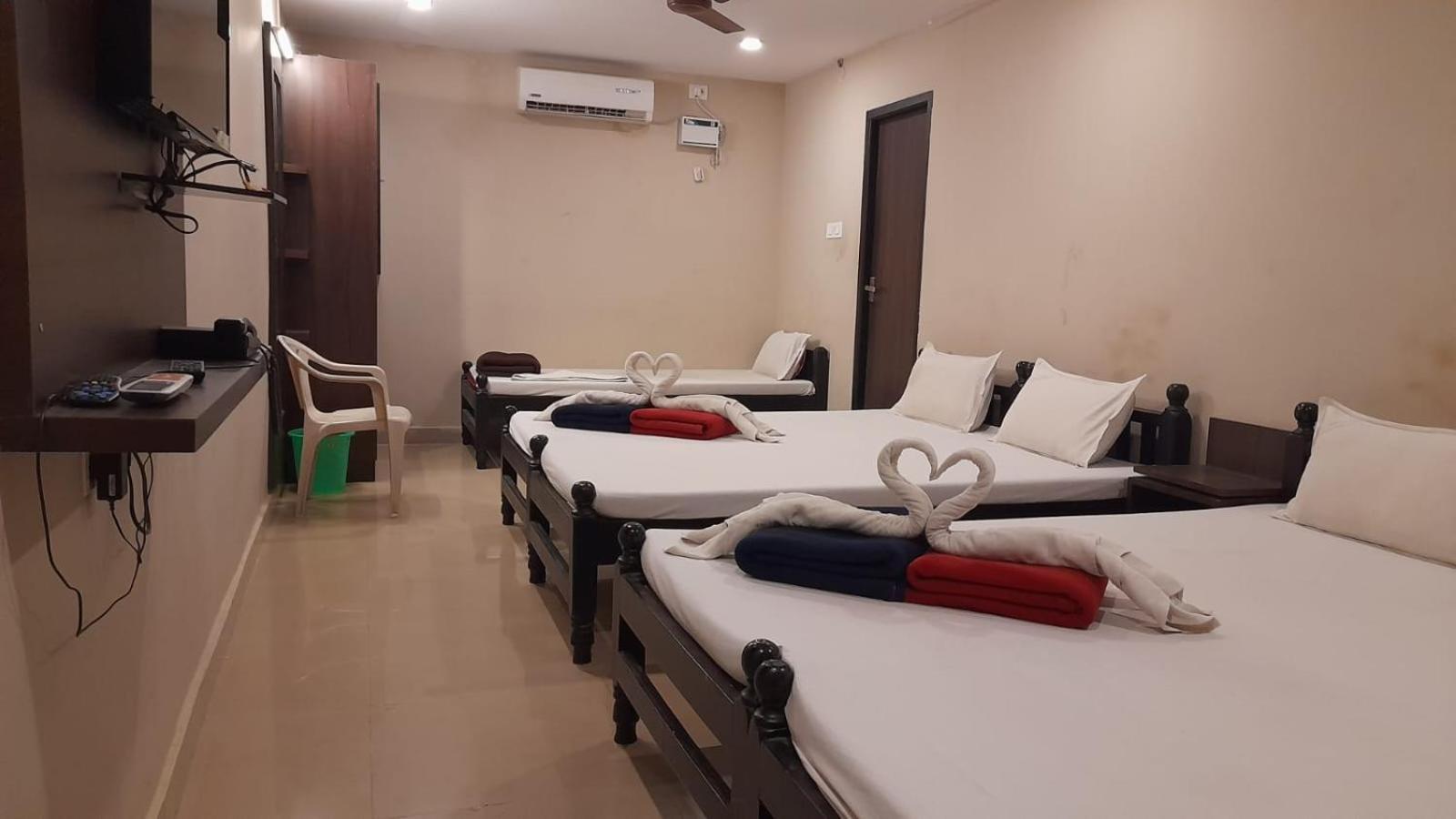 Hotel Temple City Papanasam Exterior foto